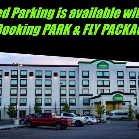 Wingate By Wyndham Calgary Airport Hotel Bagian luar foto