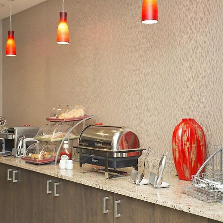 Wingate By Wyndham Calgary Airport Hotel Bagian luar foto