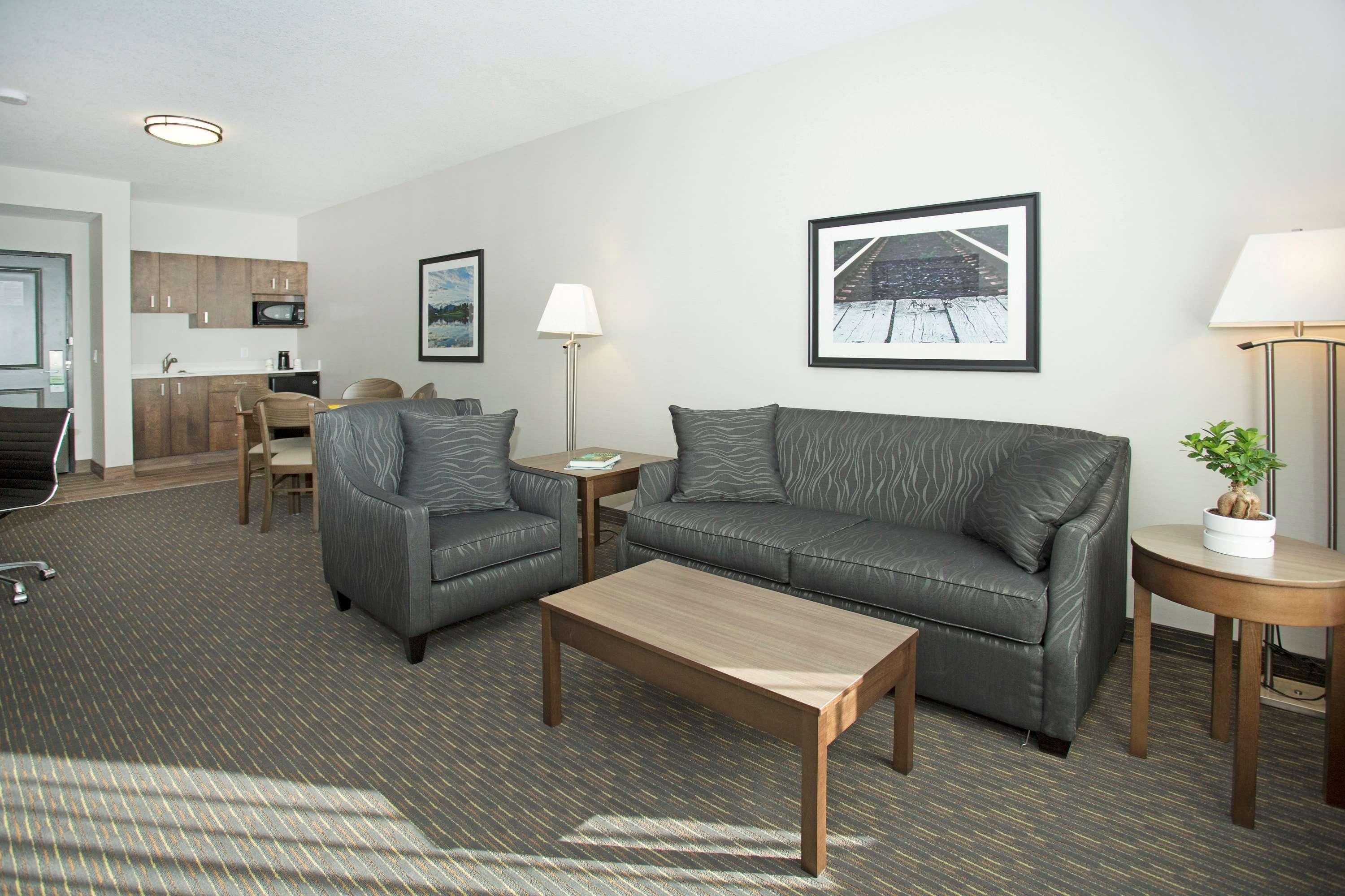 Wingate By Wyndham Calgary Airport Hotel Bagian luar foto
